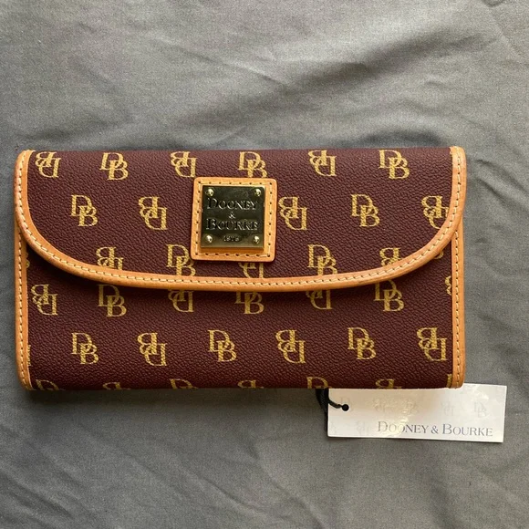 NWT Dooney & Bourke Gretta Signature Continental Wallet/Clutch - Picture 2 of 7